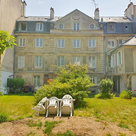 Exigehome-joli Studio Quartier Historique De Daire Versay